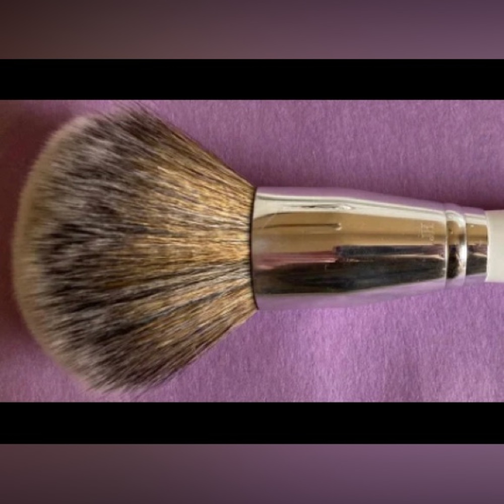 Morphe x Jaclyn Hill makeup brush